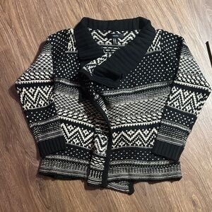 Forever 21 Black and Cream Patterned Cardigan size small medium women’s knitted